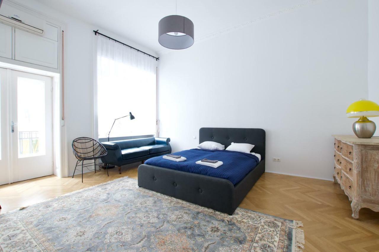 Luxury Apartment By Hi5 - Oktober 6 Street Budapesta Exterior foto